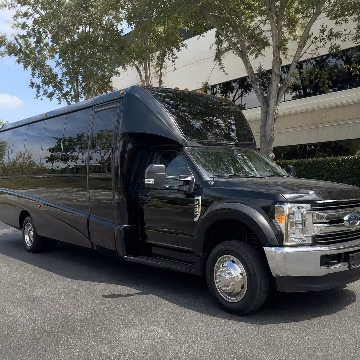 18 passenger party bus